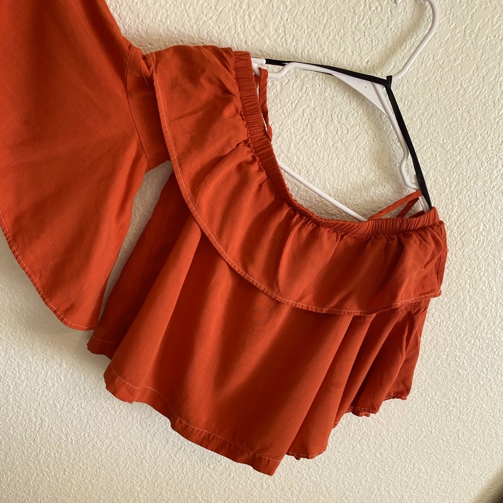 Orange blouse, RAYON material, comfortable, beautiful color, perfect for summer!